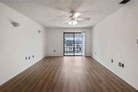 Condo in Altamonte Springs, Florida, 1 bedroom  № 2197056 - photo 3