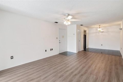 Condo in Altamonte Springs, Florida, 1 bedroom  № 2197056 - photo 4