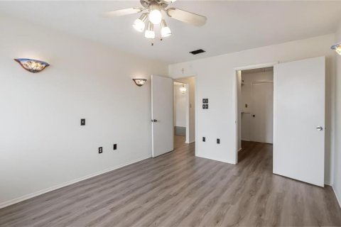 Condo in Altamonte Springs, Florida, 1 bedroom  № 2197056 - photo 11