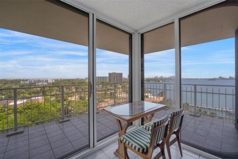 Condominio en venta en Miami, Florida, 2 dormitorios, 117.8 m2 № 1981889 - foto 5