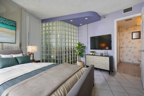 Condominio en venta en Miami, Florida, 2 dormitorios, 117.8 m2 № 1981889 - foto 25