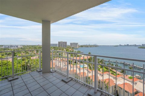 Condominio en venta en Miami, Florida, 2 dormitorios, 117.8 m2 № 1981889 - foto 1