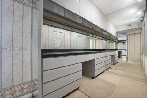 Condominio en venta en Miami, Florida, 2 dormitorios, 117.8 m2 № 1981889 - foto 17