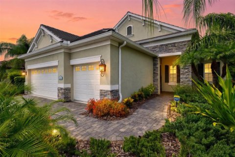 House in Venice, Florida 3 bedrooms, 226.31 sq.m. № 2258481 - photo 3