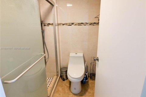 Condominio en venta en Sunny Isles Beach, Florida, 2 dormitorios, 93.65 m2 № 1995428 - foto 12