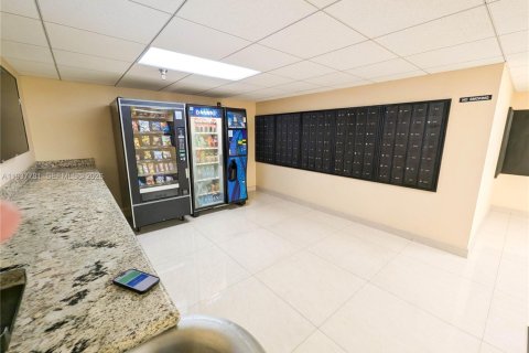 Condominio en venta en Sunny Isles Beach, Florida, 2 dormitorios, 93.65 m2 № 1995428 - foto 23