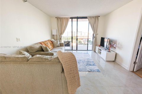 Condominio en venta en Sunny Isles Beach, Florida, 2 dormitorios, 93.65 m2 № 1995428 - foto 4