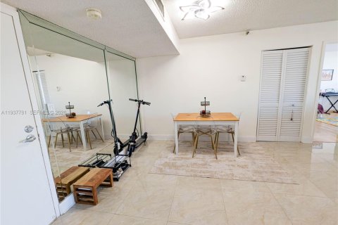 Condominio en venta en Sunny Isles Beach, Florida, 2 dormitorios, 93.65 m2 № 1995428 - foto 6