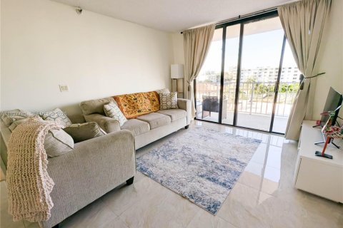 Condominio en venta en Sunny Isles Beach, Florida, 2 dormitorios, 93.65 m2 № 1995428 - foto 5