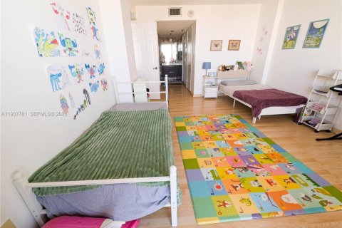 Condominio en venta en Sunny Isles Beach, Florida, 2 dormitorios, 93.65 m2 № 1995428 - foto 10