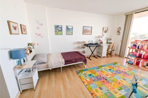 Condominio en venta en Sunny Isles Beach, Florida, 2 dormitorios, 93.65 m2 № 1995428 - foto 9