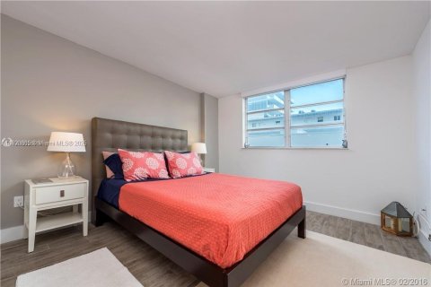 Condominio en venta en Miami Beach, Florida, 1 dormitorio, 61.22 m2 № 1975035 - foto 11