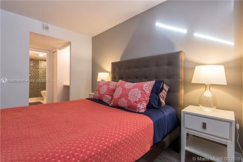 Condominio en venta en Miami Beach, Florida, 1 dormitorio, 61.22 m2 № 1975035 - foto 12