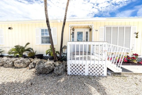 House in Marathon, Florida 4 bedrooms, 134.52 sq.m. № 1781727 - photo 10