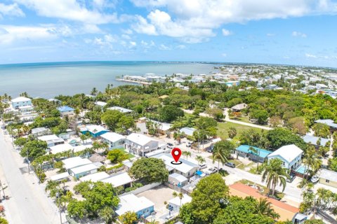 House in Marathon, Florida 4 bedrooms, 134.52 sq.m. № 1781727 - photo 3