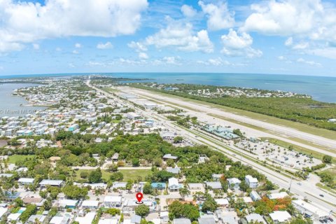House in Marathon, Florida 4 bedrooms, 134.52 sq.m. № 1781727 - photo 4