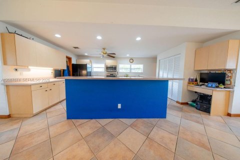 Casa en venta en Lantana, Florida, 4 dormitorios, 190.54 m2 № 2385475 - foto 7