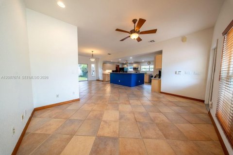 Casa en venta en Lantana, Florida, 4 dormitorios, 190.54 m2 № 2385475 - foto 6