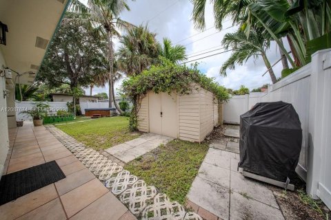 Casa en venta en Lantana, Florida, 4 dormitorios, 190.54 m2 № 2385475 - foto 21