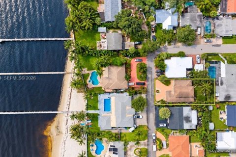 Casa en venta en Lantana, Florida, 4 dormitorios, 190.54 m2 № 2385475 - foto 2