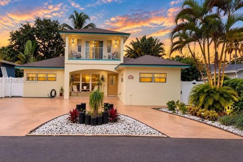 Casa en venta en Lantana, Florida, 4 dormitorios, 190.54 m2 № 2385475 - foto 4