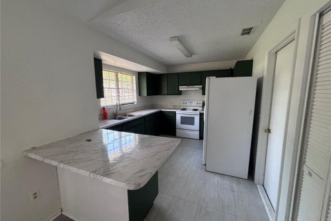 House in Ocala, Florida 3 bedrooms, 111.85 sq.m. № 2218664 - photo 6