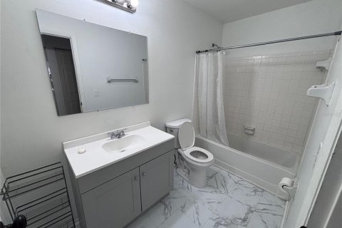 House in Ocala, Florida 3 bedrooms, 111.85 sq.m. № 2218664 - photo 11