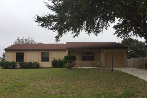 House in Ocala, Florida 3 bedrooms, 111.85 sq.m. № 2218664