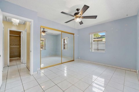 Villa ou maison à vendre à Fort Lauderdale, Floride: 4 chambres, 122.63 m2 № 2432506 - photo 13