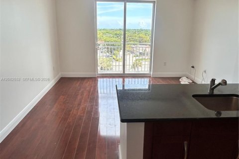 Condominio en alquiler en Miami, Florida, 1 dormitorio, 78.22 m2 № 2345725 - foto 19