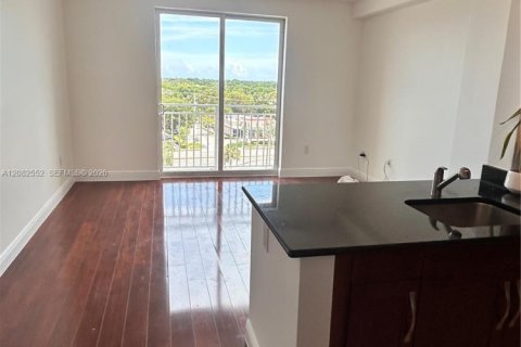 Condominio en alquiler en Miami, Florida, 1 dormitorio, 78.22 m2 № 2345725 - foto 18