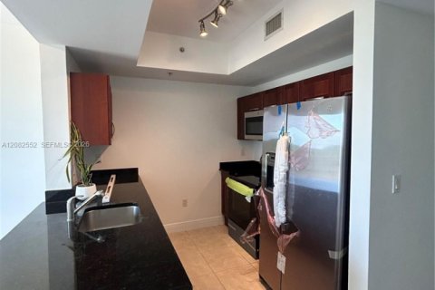 Condominio en alquiler en Miami, Florida, 1 dormitorio, 78.22 m2 № 2345725 - foto 5