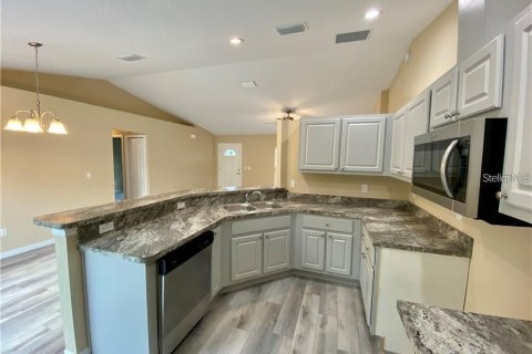 House in Ocala, Florida 3 bedrooms, 114.83 sq.m. № 1885008 - photo 8