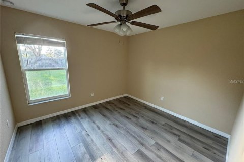 House in Ocala, Florida 3 bedrooms, 114.83 sq.m. № 1885008 - photo 15
