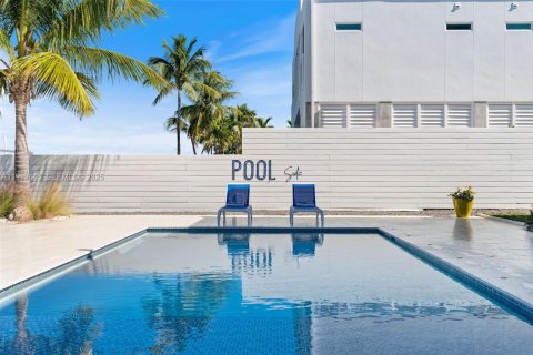Villa ou maison à vendre à Sugarloaf Key, Floride: 4 chambres, 270.07 m2 № 1982186 - photo 5