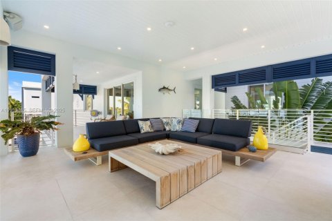 Villa ou maison à vendre à Sugarloaf Key, Floride: 4 chambres, 270.07 m2 № 1982186 - photo 24