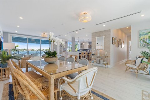 Villa ou maison à vendre à Sugarloaf Key, Floride: 4 chambres, 270.07 m2 № 1982186 - photo 13