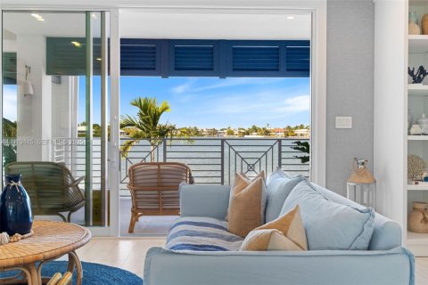 Villa ou maison à vendre à Sugarloaf Key, Floride: 4 chambres, 270.07 m2 № 1982186 - photo 22