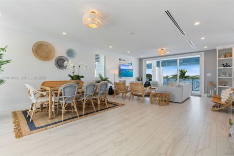 Villa ou maison à vendre à Sugarloaf Key, Floride: 4 chambres, 270.07 m2 № 1982186 - photo 10