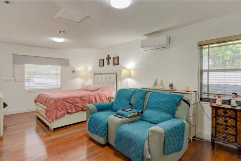 Villa ou maison à vendre à Miami, Floride: 3 chambres, 144.74 m2 № 2004667 - photo 19