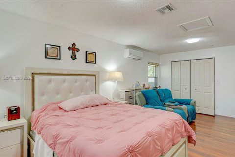 Villa ou maison à vendre à Miami, Floride: 3 chambres, 144.74 m2 № 2004667 - photo 20