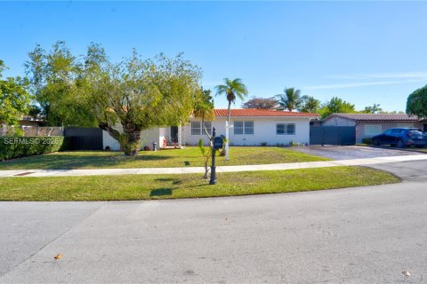 Villa ou maison à Miami, Floride 3 chambres, 144.74 m2 № 2004667