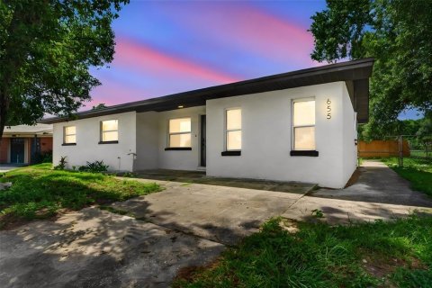 House in Bartow, Florida 4 bedrooms, 129.32 sq.m. № 2322439