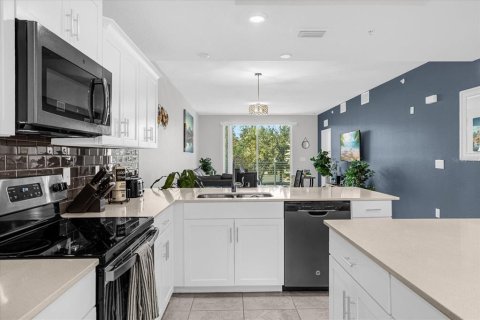 Condo in Kissimmee, Florida, 2 bedrooms № 2101874 - photo 9