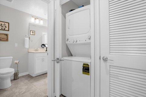 Condo in Kissimmee, Florida, 2 bedrooms № 2101874 - photo 23