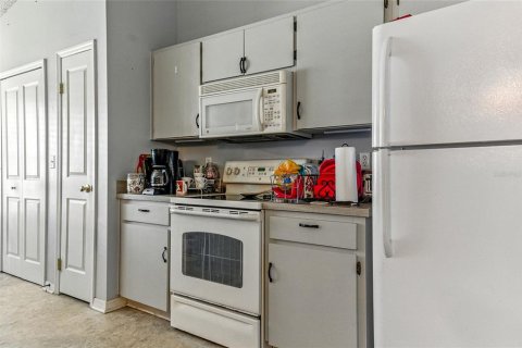 Casa en venta en Wesley Chapel, Florida, 4 dormitorios, 158.77 m2 № 1900668 - foto 9