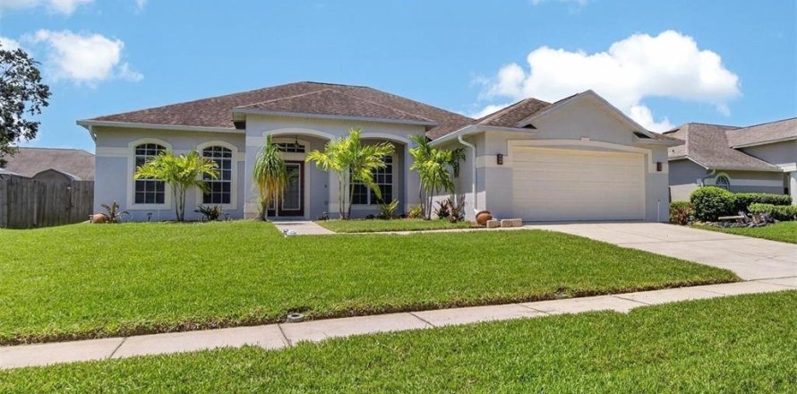 House in Riverview, Florida 3 bedrooms, 189.61 sq.m. № 2227415