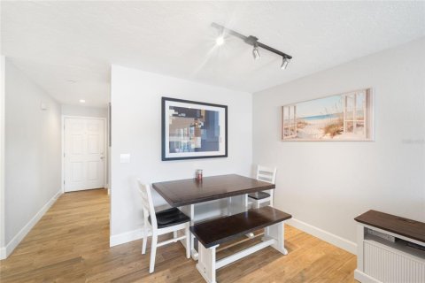 Condominio en venta en Sarasota, Florida, 2 dormitorios, 84.91 m2 № 1883163 - foto 6