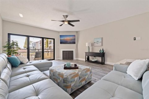 Adosado en venta en Tierra Verde, Florida, 2 dormitorios, 155.7 m2 № 1758379 - foto 6