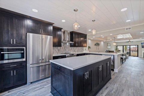 Adosado en venta en Tierra Verde, Florida, 2 dormitorios, 155.7 m2 № 1758379 - foto 12